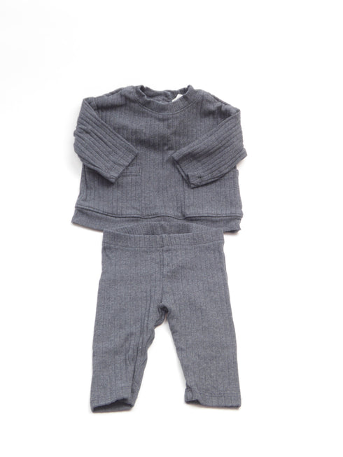 H&M - Setje trui en broek (56)