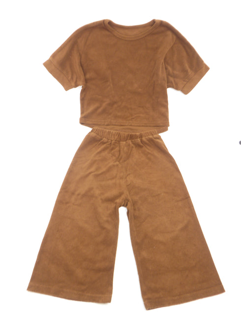 Merkloos - Setje t-shirt en broek (110)